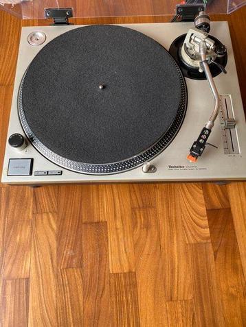 Technics - SL 1200 MK2 Platenspeler beschikbaar voor biedingen