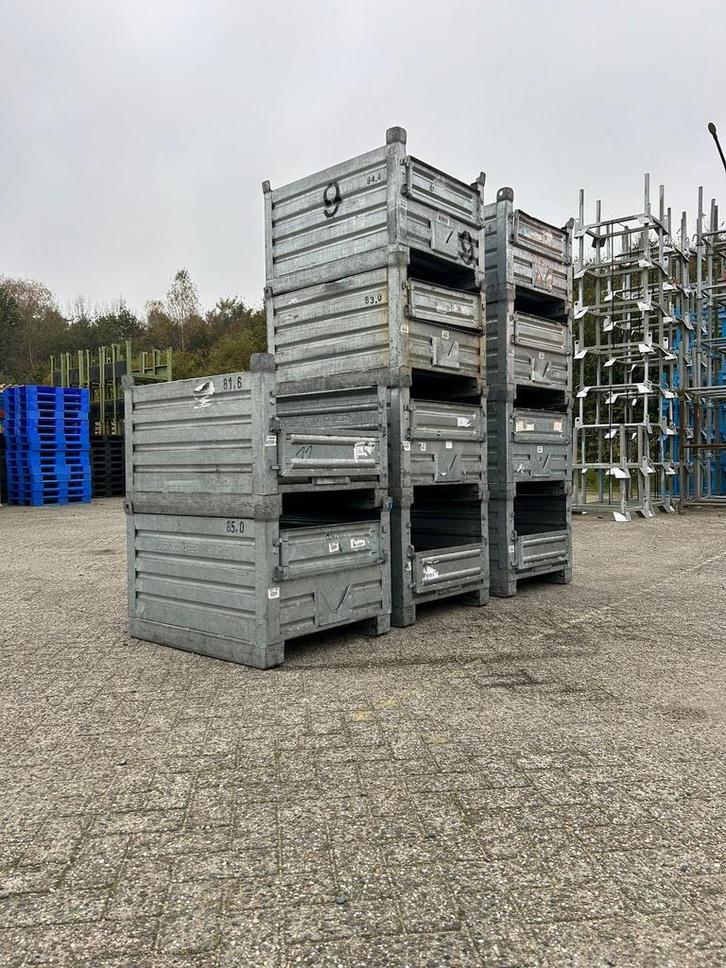 Stapelbak met klep, Stapelbaar, Stalen bak, Stapelbakken,, Doe-het-zelf en Verbouw, Kratten en Dozen, 100 cm of meer, Gebruikt