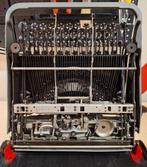 Aldo Magnelli - Olivetti, Invicta MP1 - Schrijfmachine -, Antiek en Kunst