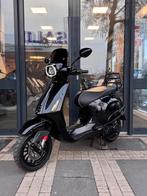 Vespa Sprint IGET E5 black on black 2022 | 2200km! | Brom, Overige modellen, Maximaal 45 km/u, Ophalen of Verzenden, Zo goed als nieuw