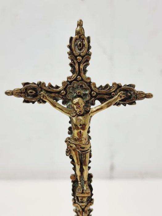 Crucifix - Messing - 1850-1900, Antiek en Kunst, Antiek | Boeken en Bijbels