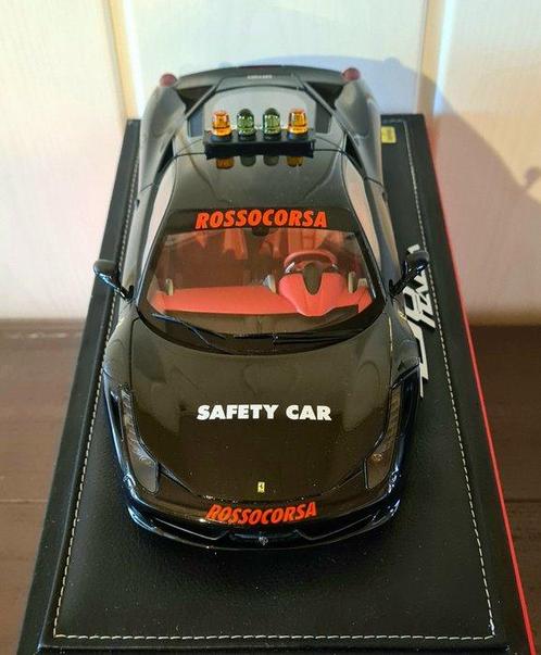 BBR 1:18 - Modelauto - BBR Ferrari 458 Italia Safety Car, Hobby en Vrije tijd, Modelauto's | 1:5 tot 1:12
