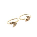 Gouden oorringen met dolfijn | Ø 13,0 mm (oorstekers), Goud, Met edelsteen, Gebruikt, Ophalen of Verzenden