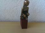 Parastone - Beeldje - MOMENT VAN RUST EN BEZINNING -, Antiek en Kunst, Curiosa en Brocante
