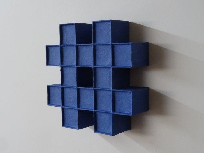 Hans Meeuwsen - Reliëf, 2025 - 56 Indisch blauwe hashtag -, Antiek en Kunst, Kunst | Designobjecten