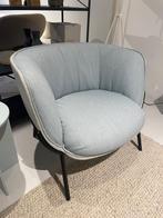 Infiniti Bom Bom fauteuil grijs met blauw showmodel €899,-, Huis en Inrichting, Fauteuils, Ophalen, Design, 75 tot 100 cm, Zo goed als nieuw