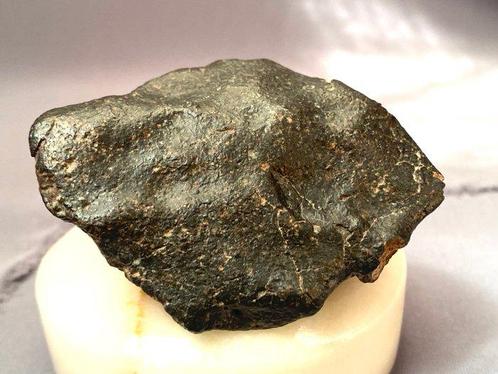 Chondriet Chondrite meteoriet - 105 g - (1), Verzamelen, Mineralen en Fossielen