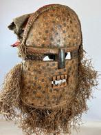 Old African Kumu mask - Congo., Antiek en Kunst