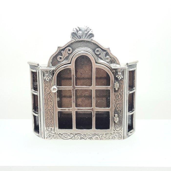 Miniatuur figuur - Miniatuur muur vitrine kast - .835 zilver, Antiek en Kunst, Antiek | Goud en Zilver