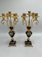 Kandelaber (2) - Porselein, gouden metaal - kandelaarset, Antiek en Kunst