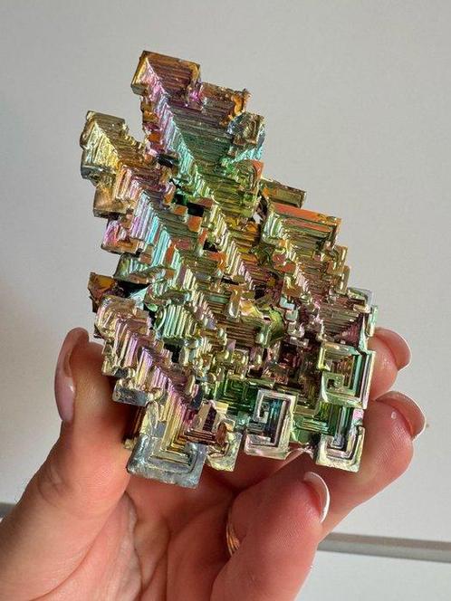 XXL Regenboog, Interessante vorm van BISMUTH Exemplaar -, Verzamelen, Mineralen en Fossielen