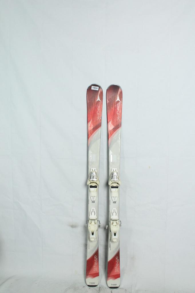 Refurbished - Ski - Atomic Affinity - 146, Sport en Fitness, Skiën en Langlaufen, Skiën, 140 tot 160 cm, Gebruikt, Atomic, Ski's