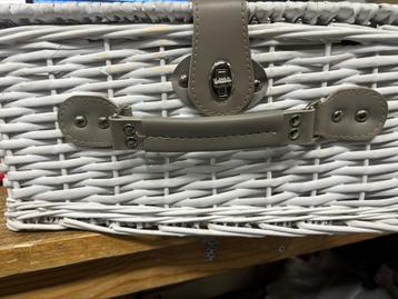 Picknickmand Met Koelbare tas 40x30 cm van €50 voor €25 beschikbaar voor biedingen
