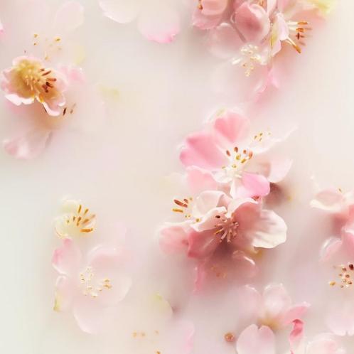Rituals Sakura Hair & Body Mist - 50ml, Sieraden, Tassen en Uiterlijk, Uiterlijk | Haarverzorging, Overige typen, Nieuw, Ophalen of Verzenden