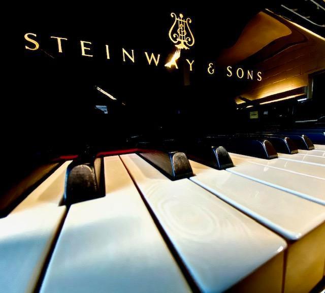Steinway and Sons, Muziek en Instrumenten, Piano's, Vleugel, Zwart, Zo goed als nieuw, Hoogglans, Verzenden