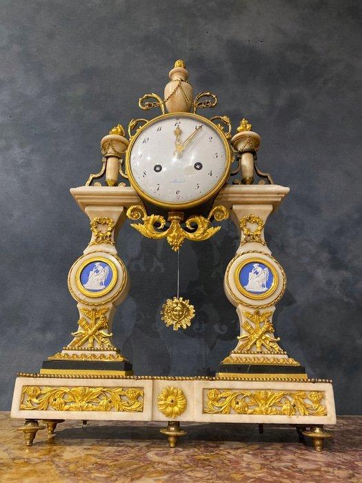 Pendule - - Verguld brons - 1750-1800 - Franse haardklok, Antiek en Kunst, Antiek | Klokken