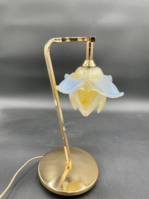Lamp - Sublime vintage tafellamp van messing en bloemrijke, Antiek en Kunst, Curiosa en Brocante