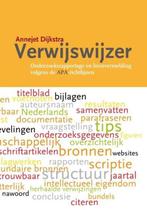 9789081883801 Verwijswijzer | Tweedehands, Verzenden, Zo goed als nieuw, Annejet Dijkstra