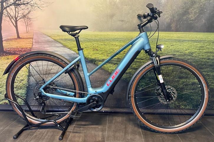 Cube Nuride – Elektrische Trekkingfiets – Bosch Performance, Fietsen en Brommers, Elektrische fietsen, 50 km per accu of meer