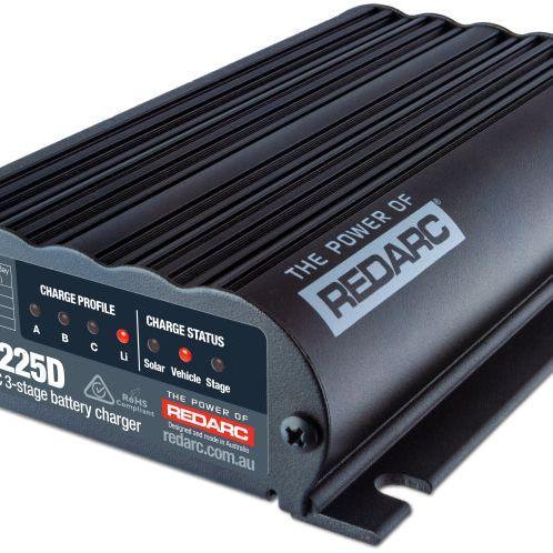 REDARC DC/DC Dual Input In-Vehicle Battery Charger - 12V 25A, Auto diversen, Tuning en Styling, Ophalen of Verzenden