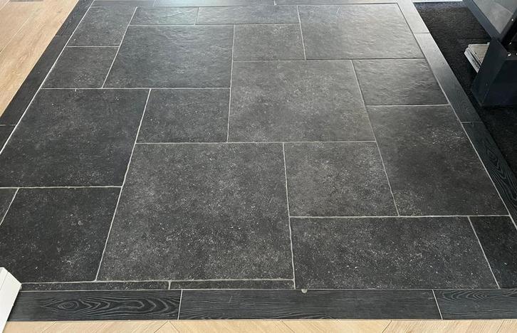 Verouderd belgisch hardsteen grote maten module, Doe-het-zelf en Verbouw, Tegels, 60 cm of meer, 60 cm of meer, 10 m² of meer