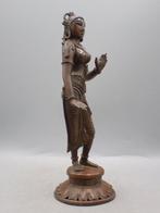 Figuur - Mohini with her hair knotted to one side - Koper