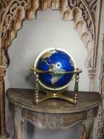 Aarde Wereldbol lazuliet - edelstenen en metaal - Gemstones
