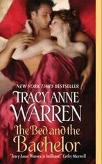 The bed and the bachelor by Tracy Anne Warren (Paperback), Gelezen, Tracy Anne Warren grew up in a small central Ohio town. After working for a number of years in finance, she quit her day job to pursue her first love-writing romance novels. Warren lives in Maryland with a trio of exuberant young Siamese rescue cats and windows full of gorgeous orchids and African violets. When she's not writing, she enjoys reading, watching movies, and dreaming up the characters for her next book.