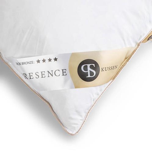 Presence Hoofdkussen - 100% Eendenveren, Huis en Inrichting, Slaapkamer | Beddengoed, Deken of Dekbed, Wit, Nieuw, Verzenden