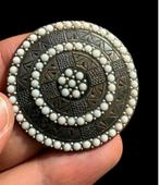 Futuristische en verfijnde Art Déco-speld met invloeden van, Antiek en Kunst