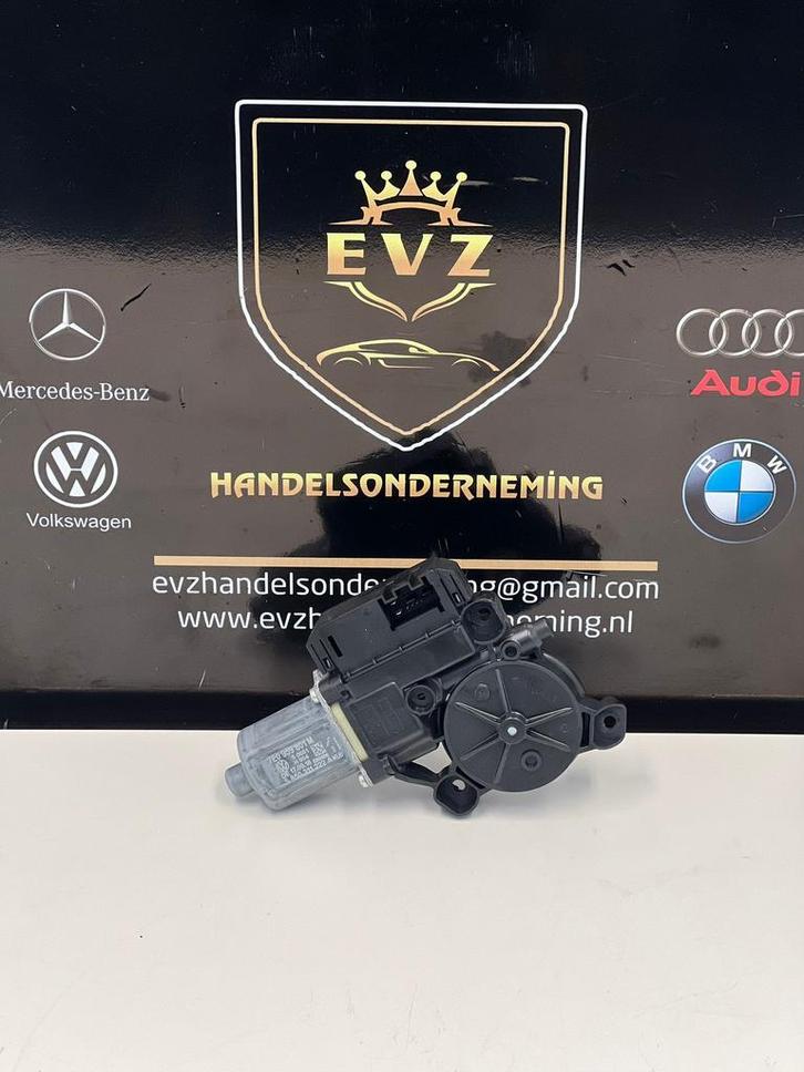 VW Transporter T6 Raammotor portier links bj.2018 7E0959801M, Auto-onderdelen, Ruiten en Toebehoren, Gebruikt, Volkswagen