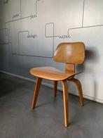 Herman Miller - Charles & Ray Eames - Stoel - DCW - Esdoorn