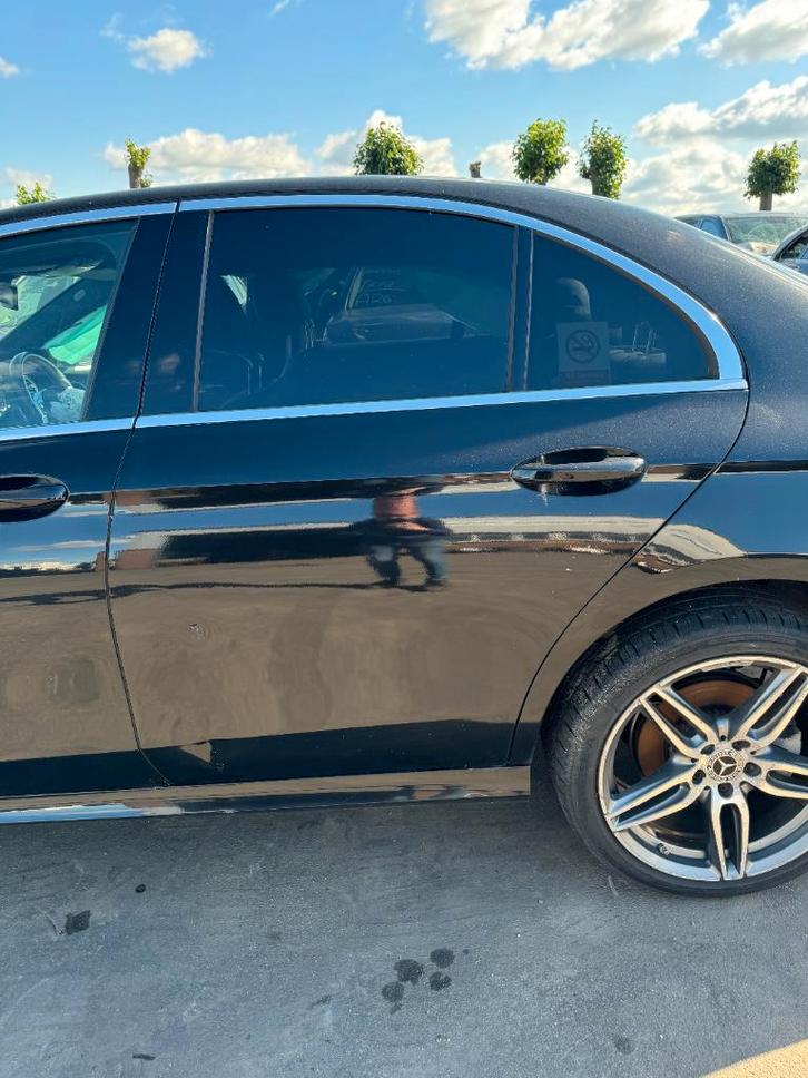 Portier linksachter Mercedes E-klasse w213 Zwart, Auto-onderdelen, Carrosserie en Plaatwerk, Gebruikt, 3 maanden garantie, Mercedes-Benz