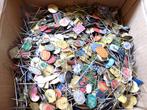 Draagspeld Vintage Verzameling van ruim 1.500 Metalen, Antiek en Kunst, Antiek | Speelgoed