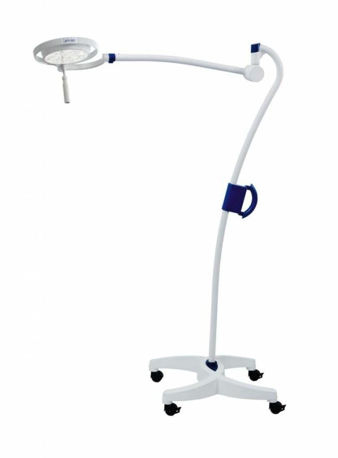 Mach LED 120 onderzoekslampen met 4-voets SWING statief, Zakelijke goederen, Kantoor en Winkelinrichting | Kantoormeubilair en Inrichting