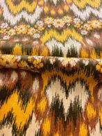 Prachtig fluwelen jacquard / ikat-efect sfumato vintage -