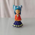 39 Bambole etniche in abiti tradizionali - Pop - Van de, Antiek en Kunst, Antiek | Speelgoed