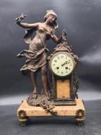 Figurale pendule - Art Nouveau - roze marmer - 1900-1910,, Antiek en Kunst, Antiek | Klokken