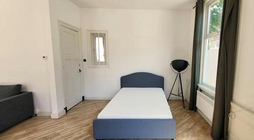 Studio te huur in s-Gravenhage - 25 m² - 2 kamer(s) - 2, Huizen en Kamers, Kamers te huur, Den Haag