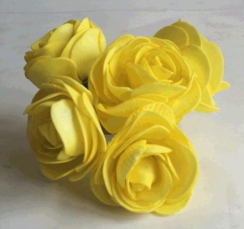 Camelia Ranonkel Yellow Neon Foambloem doos 30 stuks, Huis en Inrichting, Woonaccessoires | Kunstplanten en Kunstbloemen, Nieuw