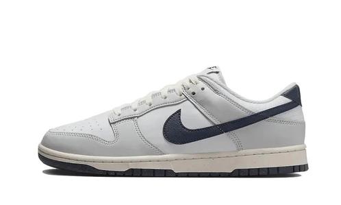 Nike Dunk Low Next Nature Photon Dust - maat 40.5 (Sneakers), Kleding | Dames, Schoenen, Sneakers of Gympen, Nieuw, Verzenden
