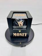 Vanessa Fodera (1981) - TIME IS MONEY - ART & TIME