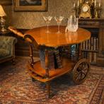 Serveerwagen - Hout, Italiaans ontwerp uit de middeleeuwen., Antiek en Kunst