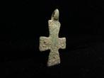Vroegmiddeleeuws/Byzantijns Brons Kruis amulet met de 5, Antiek en Kunst