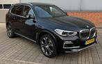 BMW X5 Xdrive45e 394pk Aut 2021 Zwart, Auto's, Dealer onderhouden, Gebruikt, Zwart, Elektrische achterklep