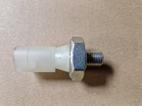 Oliedruk schakelaar 037919081E NIEUW (Products Finder), Auto-onderdelen, Overige Auto-onderdelen, Nieuw, Verzenden