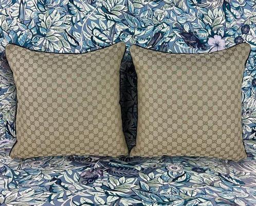 Gucci Nieuwe set van twee - Kussen, Antiek en Kunst, Antiek | Kleden en Textiel