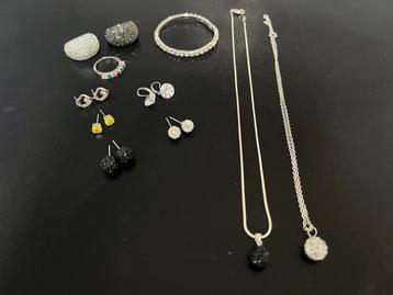Veiling - Sieraden set beschikbaar voor biedingen