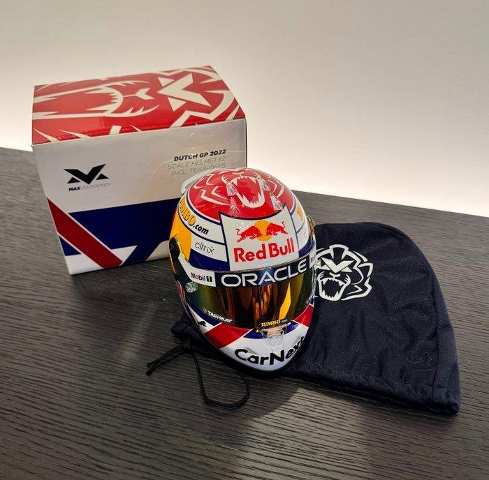 Red Bull Racing - Max Verstappen - 2022 - Halfschaalhelm, Verzamelen, Automerken, Motoren en Formule 1