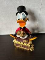 Vintage - Dagobert Duck zitten op zijn schatkist – ca. 28 cm, Verzamelen, Nieuw